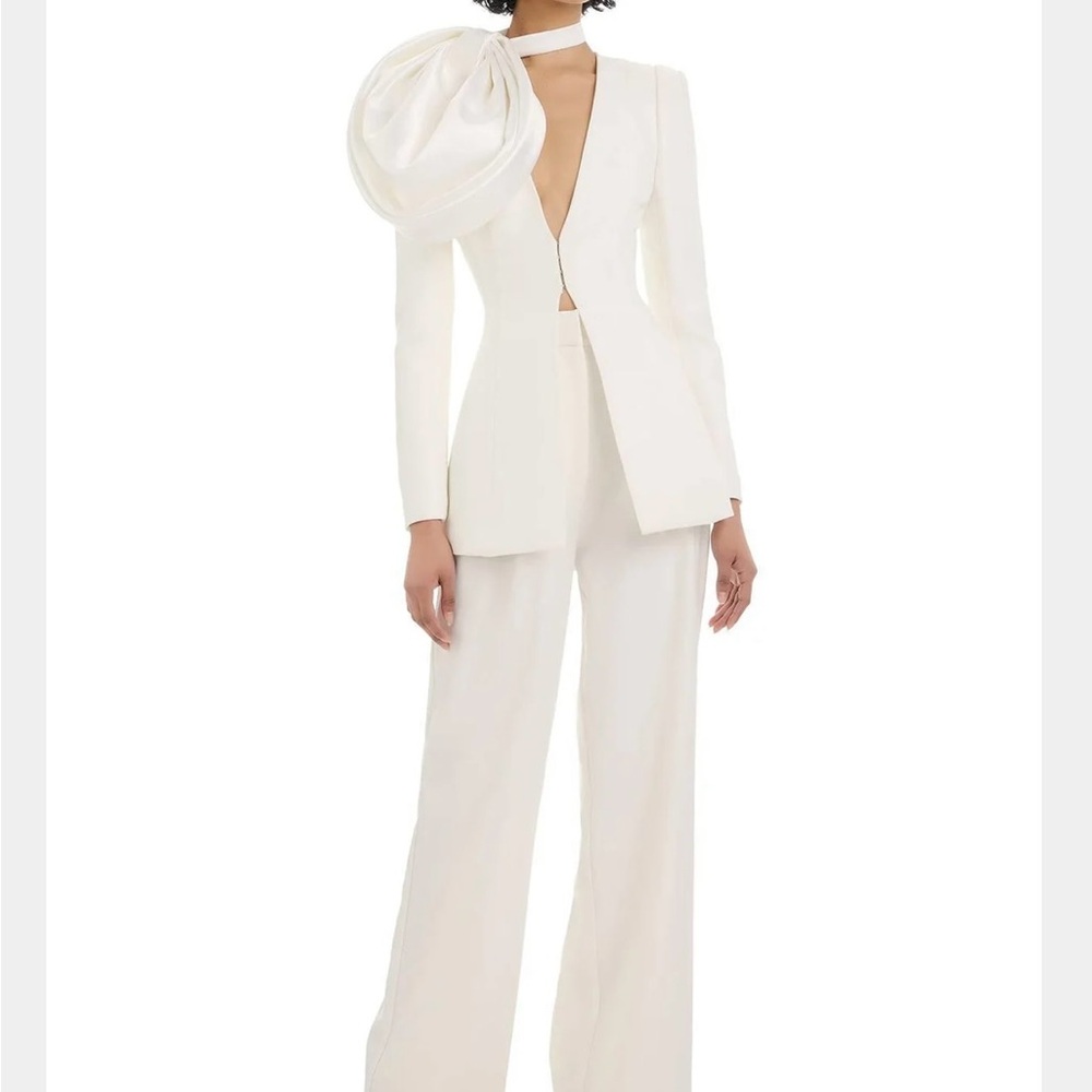 Eliya The label /Talisa white blazer
